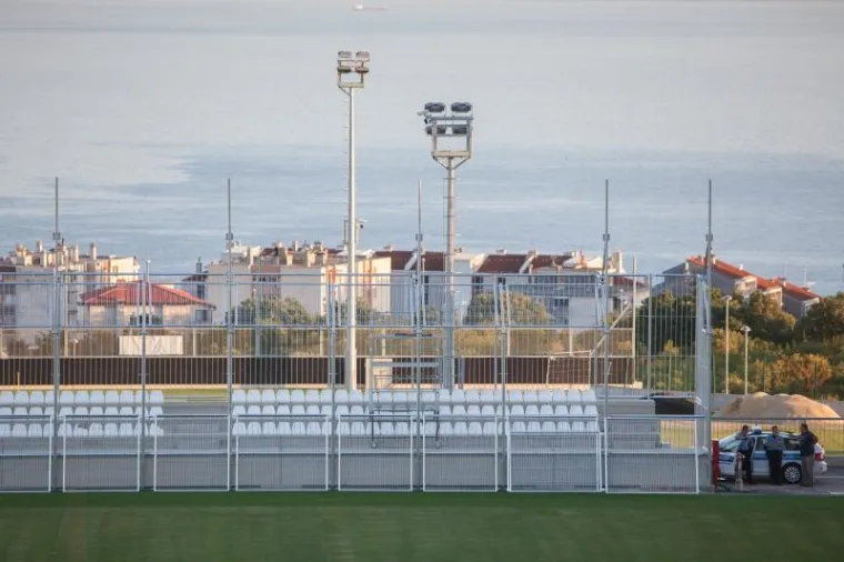 BORBA PROTIV HULIGANA: Kavez za navijače na novom stadionu Rijeke