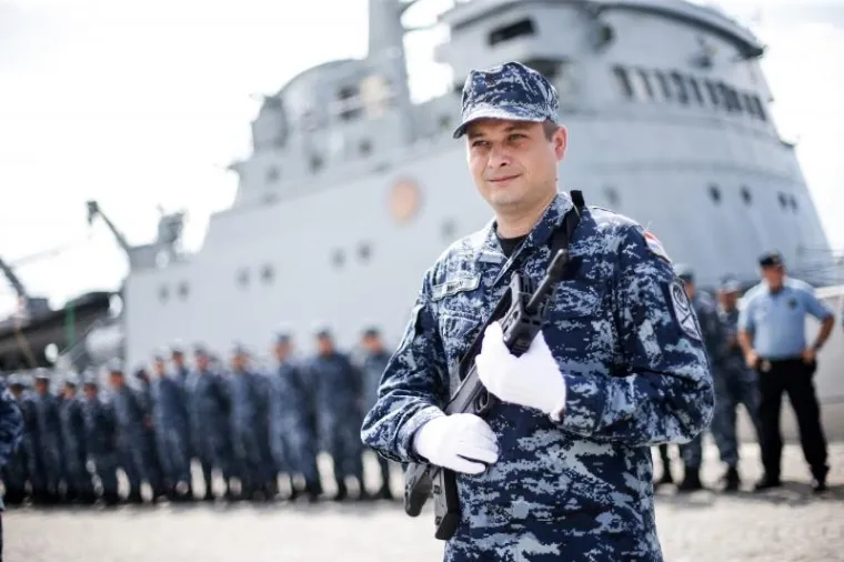 OPERACIJA TRITON: Hrvatski ratni brod u misiji spa&scaron;avanja emigranata