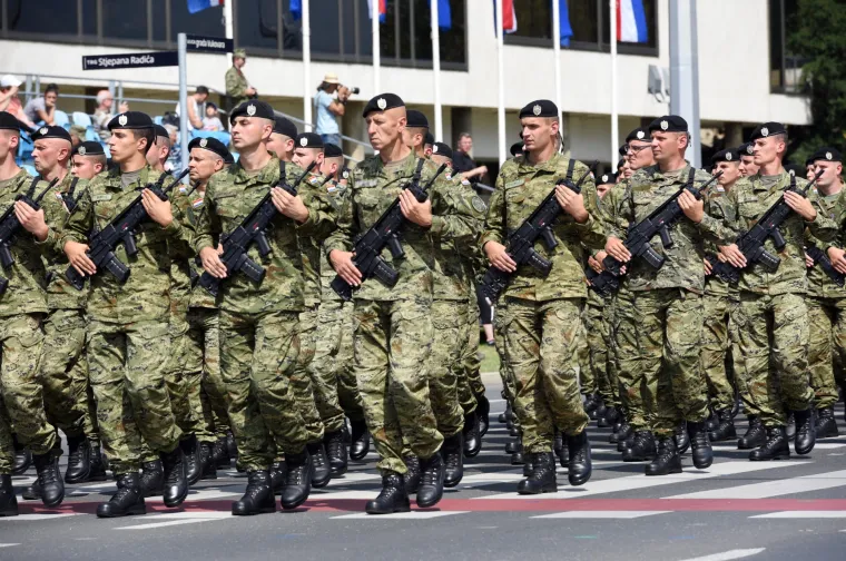 Pripreme za vojni mimohod povodom 20. godišnjice Oluje