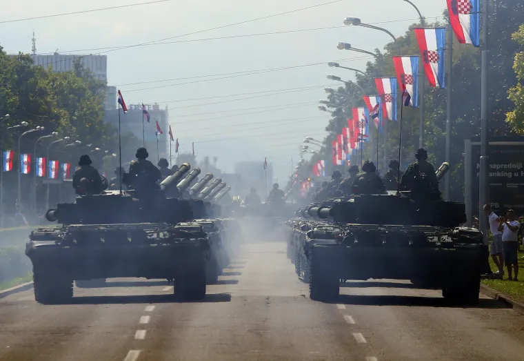 Pripreme za vojni mimohod povodom 20. godišnjice Oluje