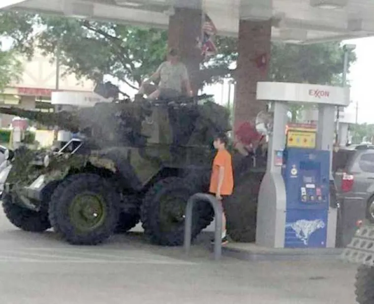 LUDE SLIKE: Čudne pojave koje se mogu vidjeti na cestama