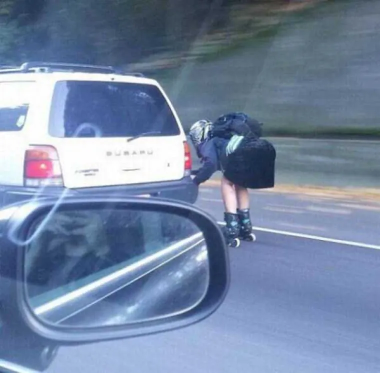 LUDE SLIKE: Čudne pojave koje se mogu vidjeti na cestama