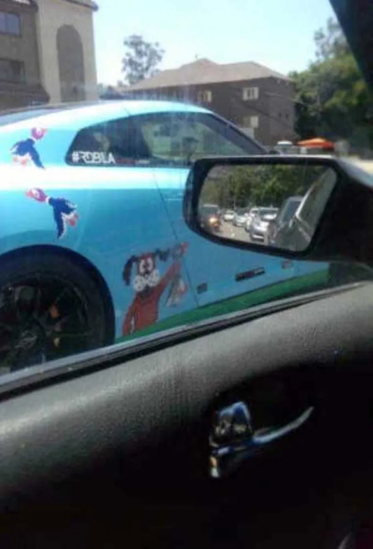 LUDE SLIKE: Čudne pojave koje se mogu vidjeti na cestama