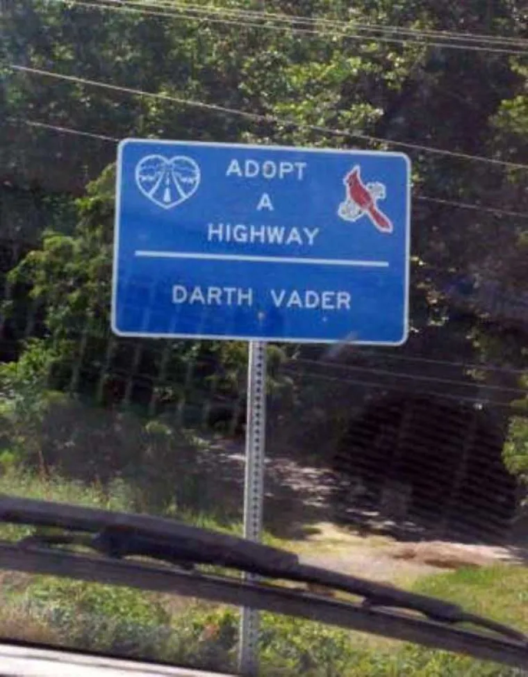 LUDE SLIKE: Čudne pojave koje se mogu vidjeti na cestama