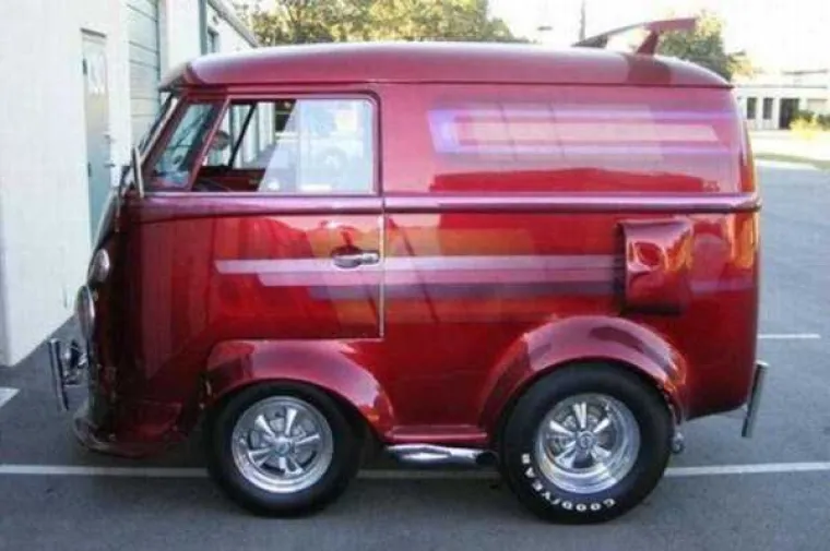 LUDE SLIKE: Čudne pojave koje se mogu vidjeti na cestama