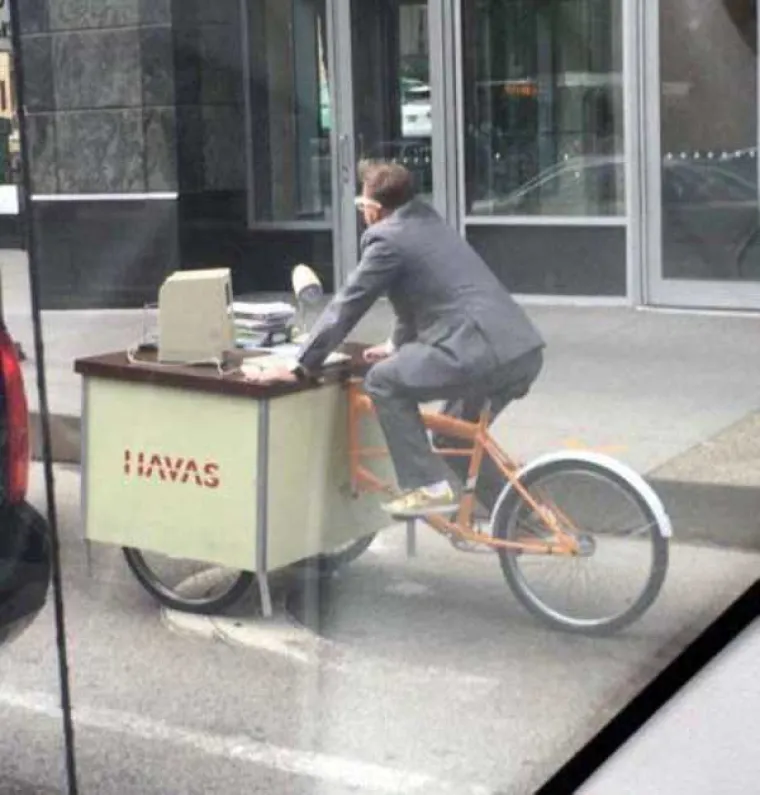 LUDE SLIKE: Čudne pojave koje se mogu vidjeti na cestama