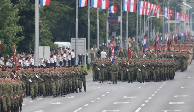 Veličanstvenu generalnu probu mimohoda nije omela niti kiša