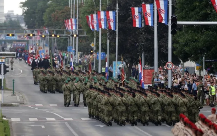 Veličanstvenu generalnu probu mimohoda nije omela niti kiša
