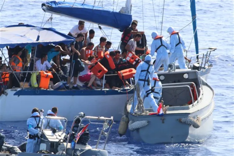 HRVATSKI BROD U MISIJI: Pogledajte fotografije spašavanja migranata