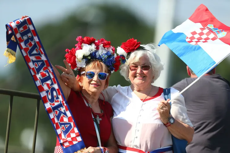 Građani zauzeli svoja mjesta u Ulici Grada Vukovara