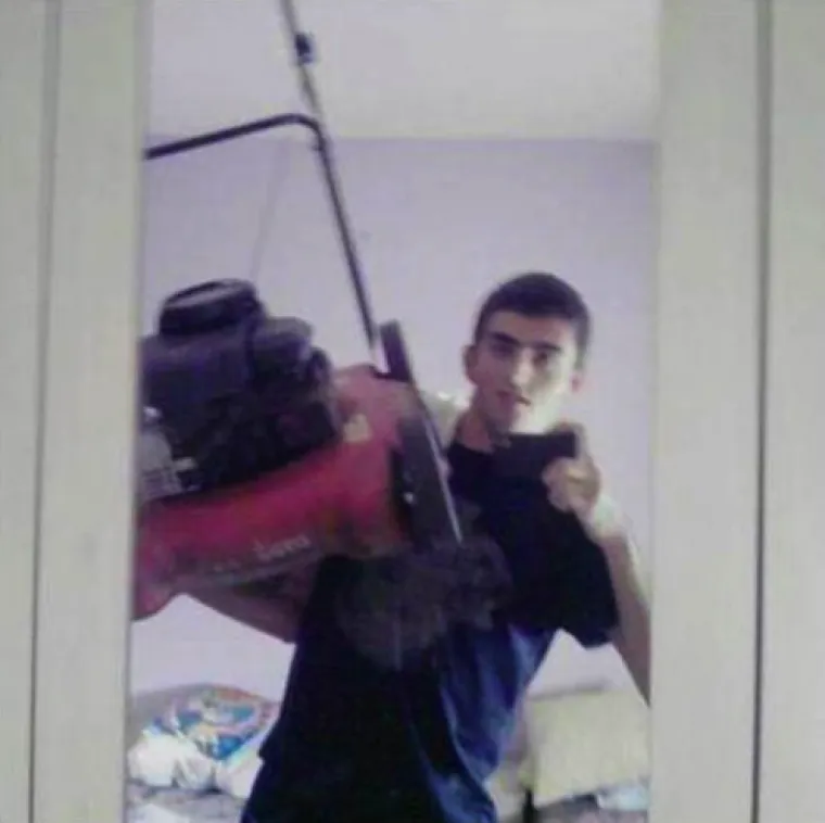 SVAKI IMA SVOJ FAKTOR: Ovo su najgluplji i najbizarniji 'sebići' ikada snimljeni!