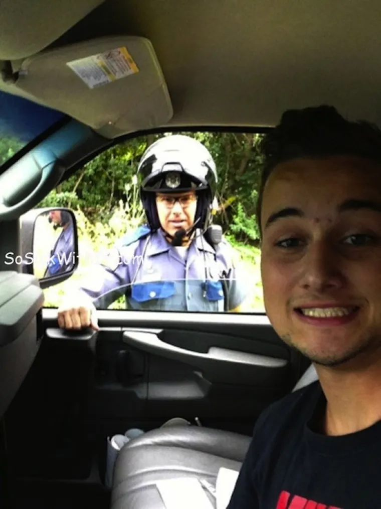 SVAKI IMA SVOJ FAKTOR: Ovo su najgluplji i najbizarniji 'sebići' ikada snimljeni!