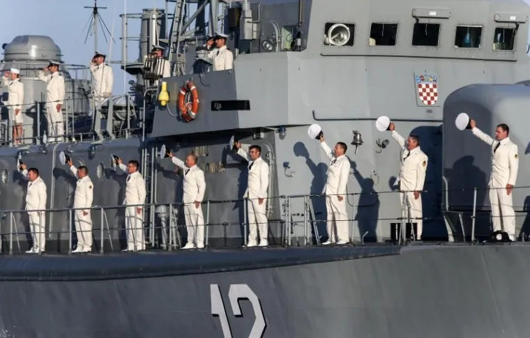 Hrvatska mimohodom obilježila 20. obljetnicu akcije Oluja