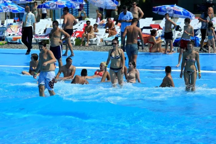 Cijena ulaznice za odrasle je 60 kuna, za djecu od 3 do 12 godine, 35.