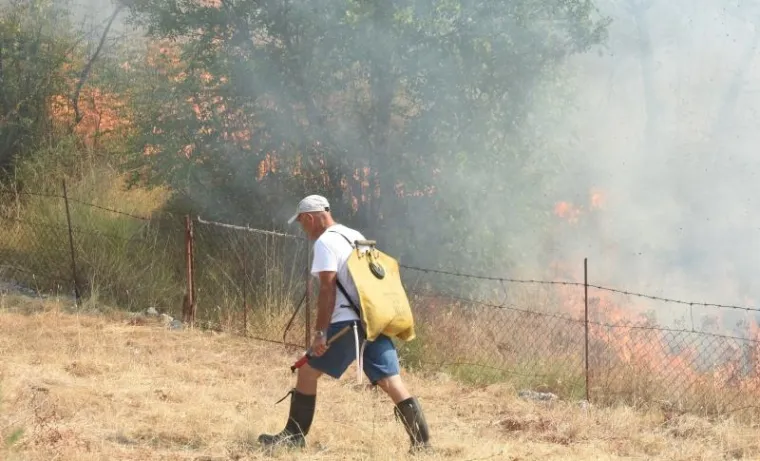 VATRENA STIHIJA: Požar ponovo prijetio &scaron;ibenskom zaleđu