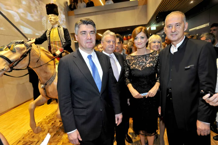 Premijer Zoran Milanović, ministar kulture Berislav Šipuš, sinjska dogradonačelnica Kristina Križanac i predsjednik VAD-a Stipe Jukić