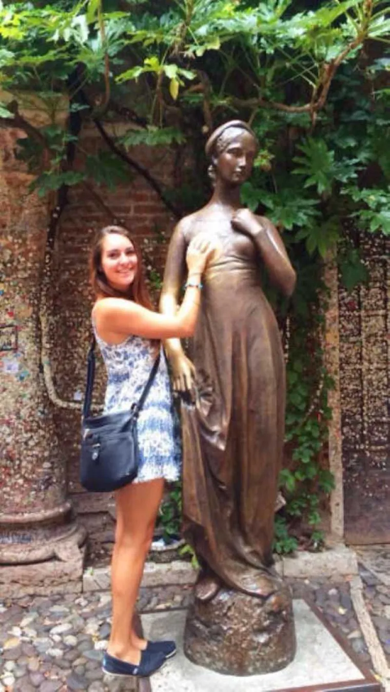 Tko kaže da kipovi nisu zabavni?