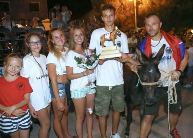 Pobjedu je odnijela ekipa Slovačke. Drugo je mjesto zauzela domaća ekipa, Hrvatska, a treće ekipa Bavarske.