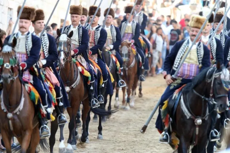JUBILARNA 300. SINJSKA ALKA: Slavodobitnik je Frano Ivković s osvojenih 8 punata