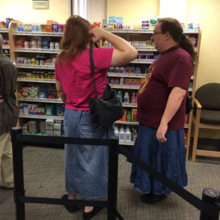 Je li u pitanju besparica, nemar ili ne&scaron;to treće? Za&scaron;to se ljudi ovako oblače?