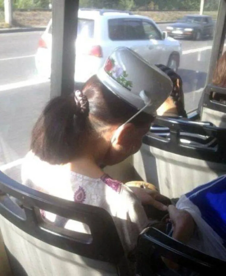 Je li u pitanju besparica, nemar ili ne&scaron;to treće? Za&scaron;to se ljudi ovako oblače?