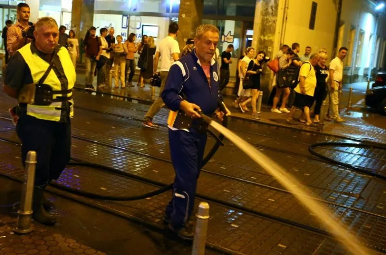 Milan Bandić čisti grad