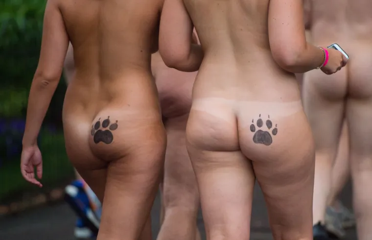 Skinuli se do gola i trčali londonskim zoolo&scaron;kim vrtom u plemenite svrhe