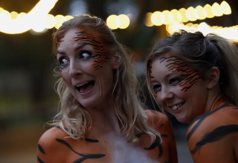 Skinuli se do gola i trčali londonskim zoolo&scaron;kim vrtom u plemenite svrhe