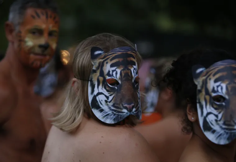 Skinuli se do gola i trčali londonskim zoolo&scaron;kim vrtom u plemenite svrhe