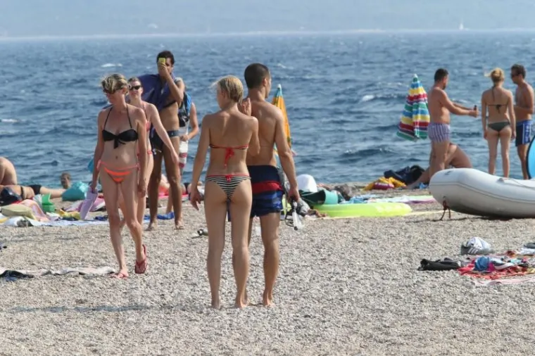 Bol na Braču je prepun.