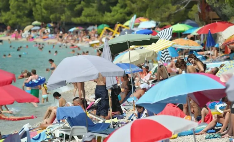 U Tučepima je ogromna gužva.