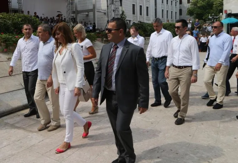 PROSLAVA U SINJU: Bandić i Karamarko u procesiji, Grabar Kitarović na misi