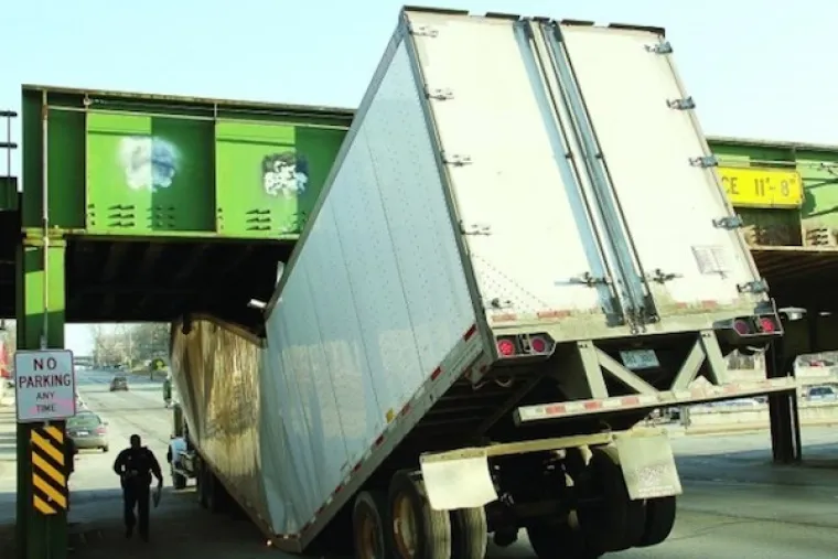 Kako je uopće fizički moguće da je netko ovako loš vozač?!