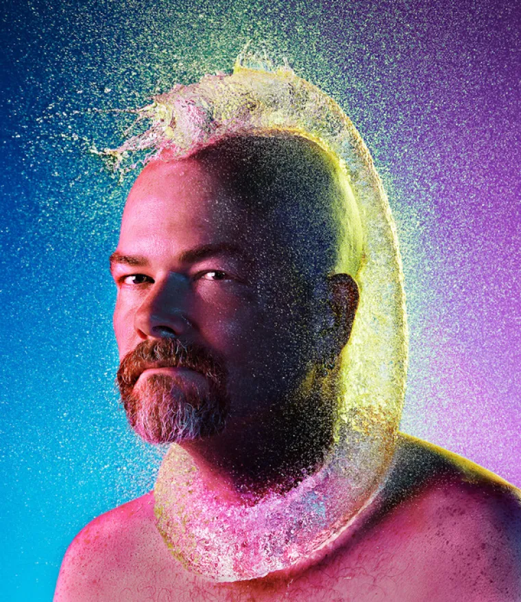 gađao je vodenim balonima te snimao u različitim intervalima.