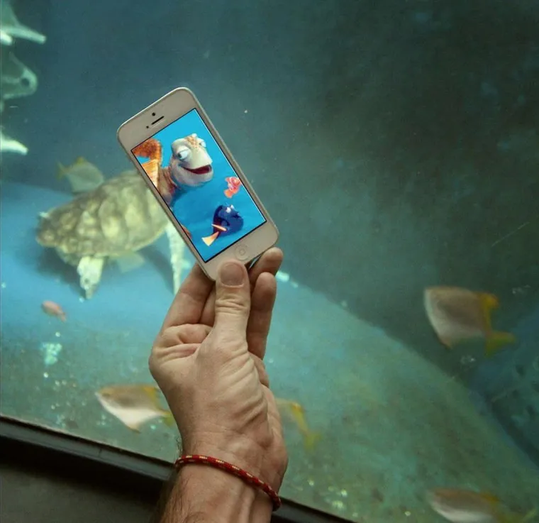 Francuz Fran&ccedil;ois Dourlen  na svojem je Instagramu napravio seriju fotografija prizora iz svakodnevnog života u kombinaciji s prizorima iz crtića, filmova... Ovo su njegove genijalne kreacije.