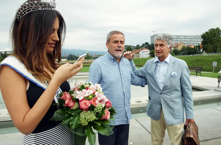 Bandić u dobrom dru&scaron;tvu: kod 'svojih' fontana se podružio s Miss Universe