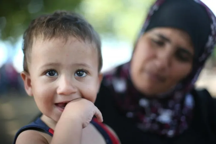 Imigranti iz ratovima poharanih Afganistana, Sirije, Iraka, Palestine..., preplavili su sredi&scaron;te Beograda. U parkovima pored autobusnog i željezničkog kolodvora dnevno boravi oko 1.000 imigranata do daljnjeg puta prema Mađarskoj.