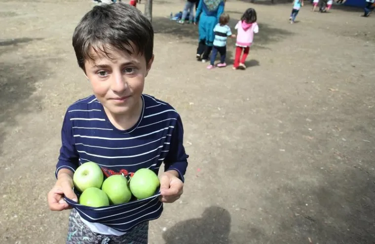 Imigranti iz ratovima poharanih Afganistana, Sirije, Iraka, Palestine..., preplavili su sredi&scaron;te Beograda. U parkovima pored autobusnog i željezničkog kolodvora dnevno boravi oko 1.000 imigranata do daljnjeg puta prema Mađarskoj.