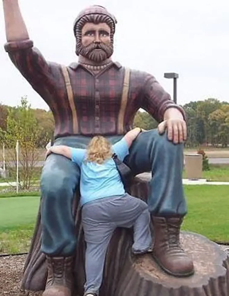 NEKULTURNI TURISTI: Mislite li da im treba oduzeti putovnicu ili da je sve nevina &scaron;ala?