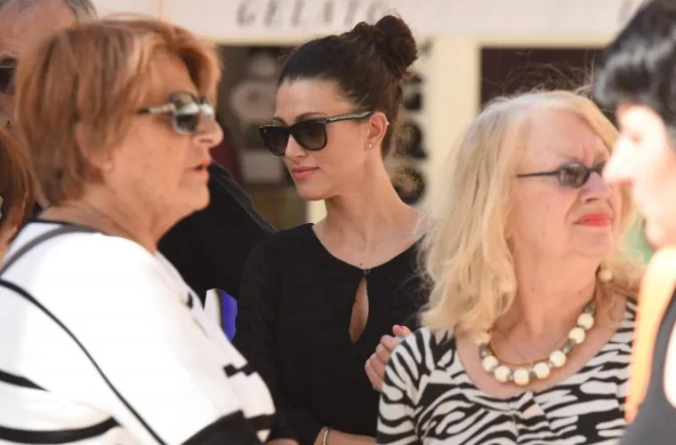 SUZAMA I PLJESKOM: &Scaron;ibenik se oprostio od Arsena Dedića