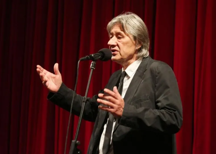 SUZAMA I PLJESKOM: &Scaron;ibenik se oprostio od Arsena Dedića