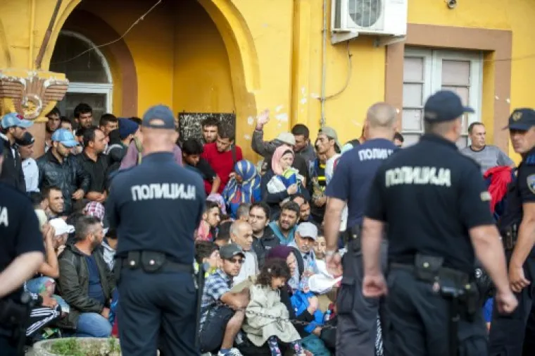 Granica u Đevđeliji u  ključna je točka za migrante koji bježeći iz Afrike i s Bliskog istoka preko Grčke, Makedonije i Srbije nastoje doći do Mađarske.