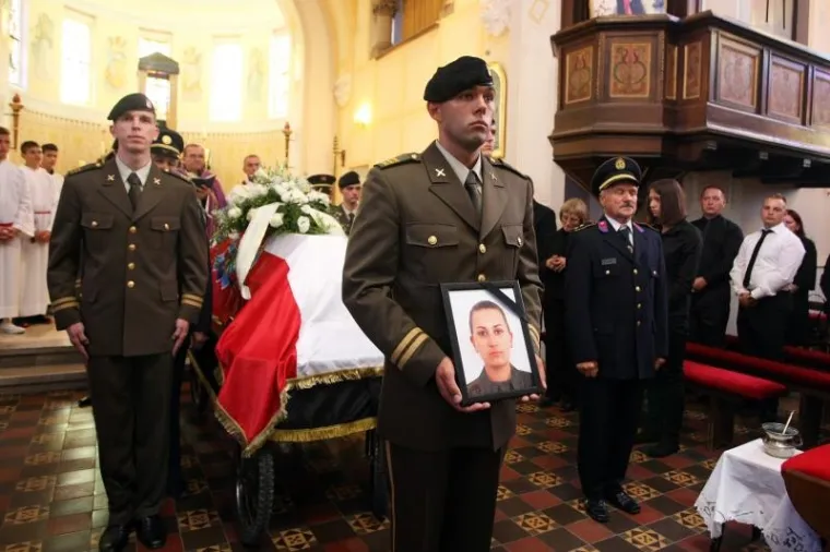 U Kra&scaron;iću pokopana mlada kadetkinja Martina Ćuk