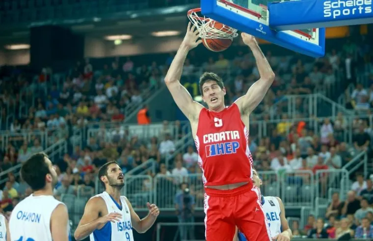 Hrvatska košarkaška reprezentacija u posljednjoj je pripremnoj utakmici za Eurobasket svladala Izrael s 86:76. Perasovićevi su izabranici okončali pripreme bez poraza, odnosno s devet pobjeda u nizu.