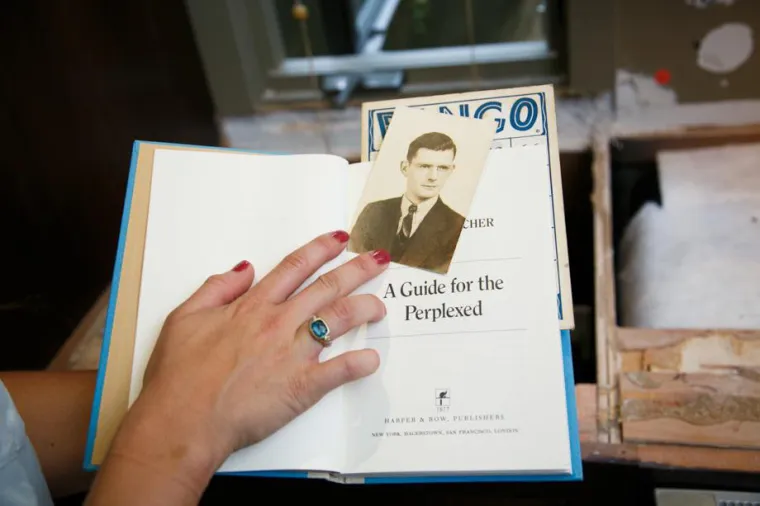 Prona&scaron;li su i knjigu koja.