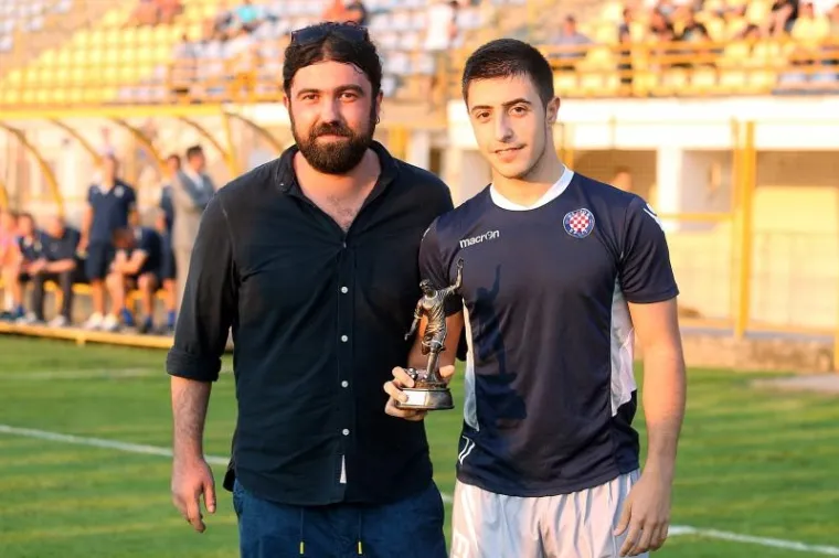 DOBRA PREDSTAVA SPLIĆANA: Hajdukovci se vraćaju kući 'pjevajući'