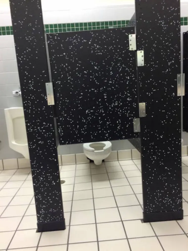 Toliko su beskorisni i očajni u svojem poslu da bi se mogli početi baviti politikom!