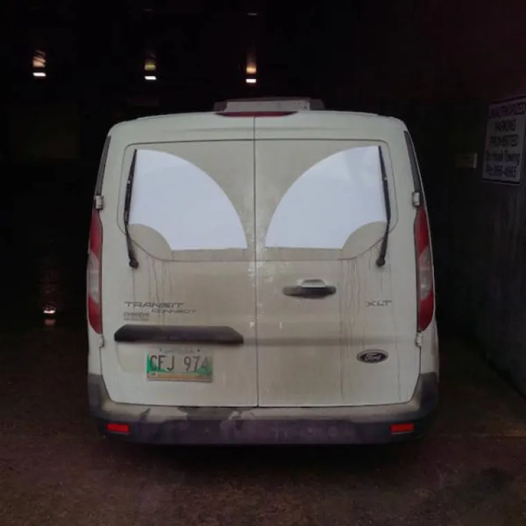 Toliko su beskorisni i očajni u svojem poslu da bi se mogli početi baviti politikom!