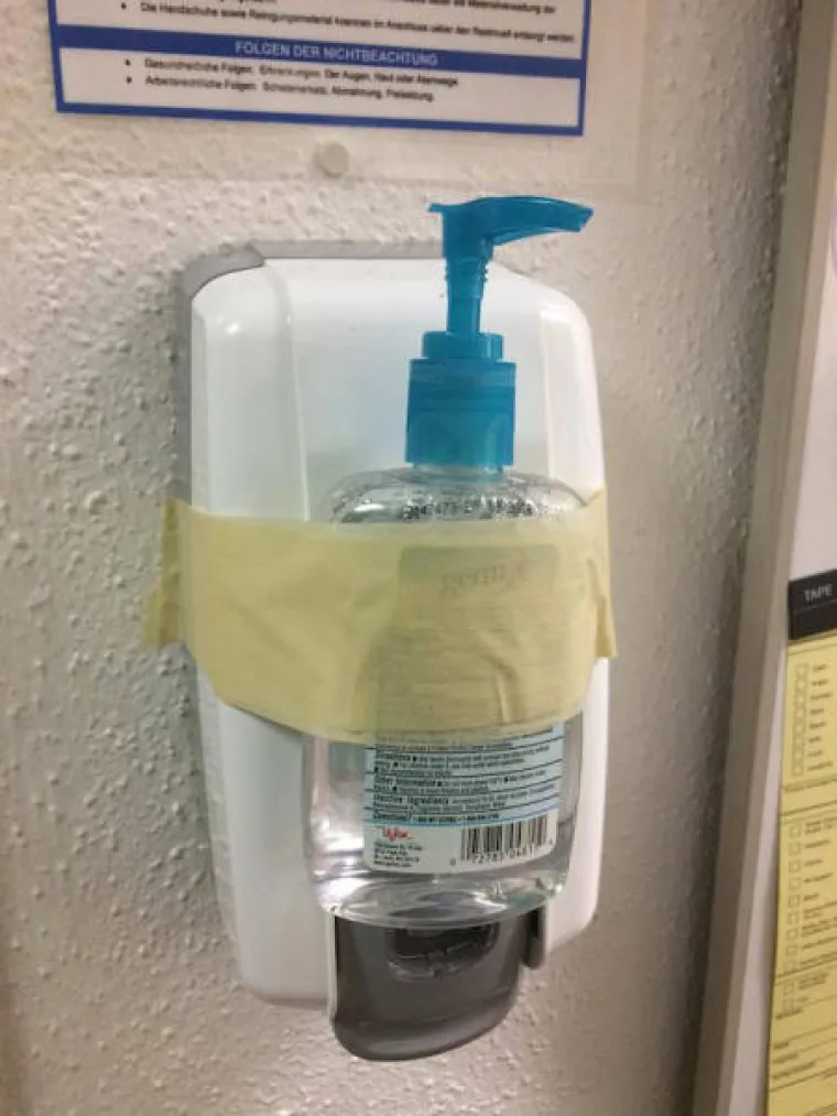 Toliko su beskorisni i očajni u svojem poslu da bi se mogli početi baviti politikom!