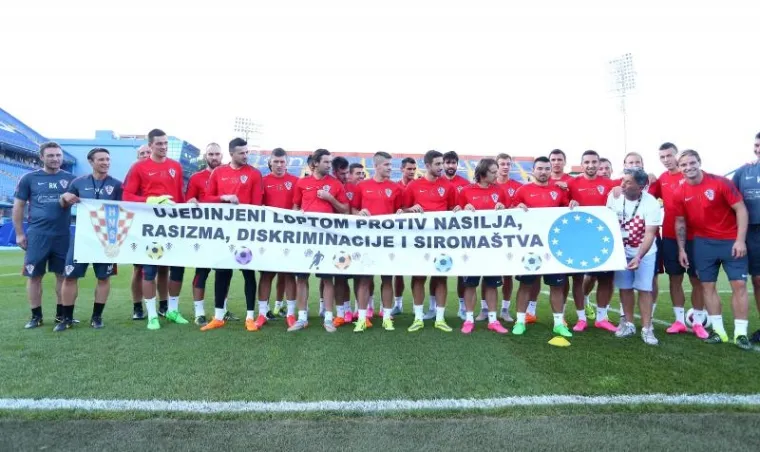 Navečer su Vatreni u Maksimiru odradili i prvi trening pod budnim okom izbornika Nike Kovača.